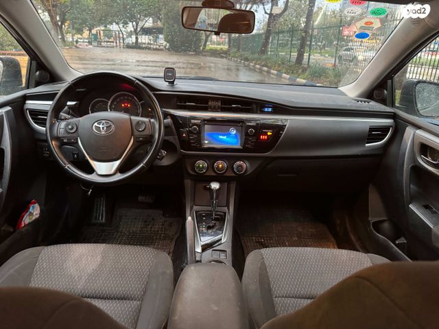 טויוטה קורולה