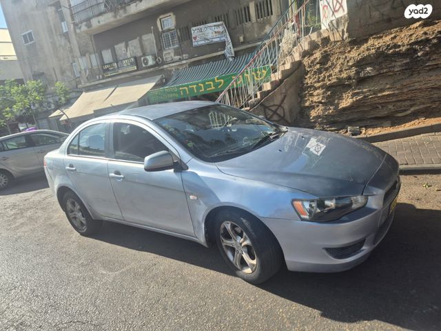 מיצובישי לנסר