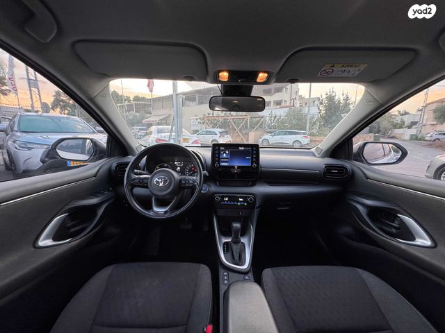 טויוטה יאריס