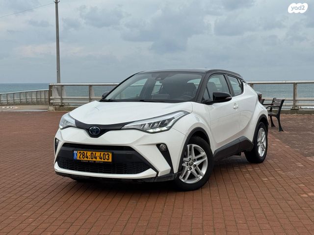 מודעת רכב טויוטה C-HR