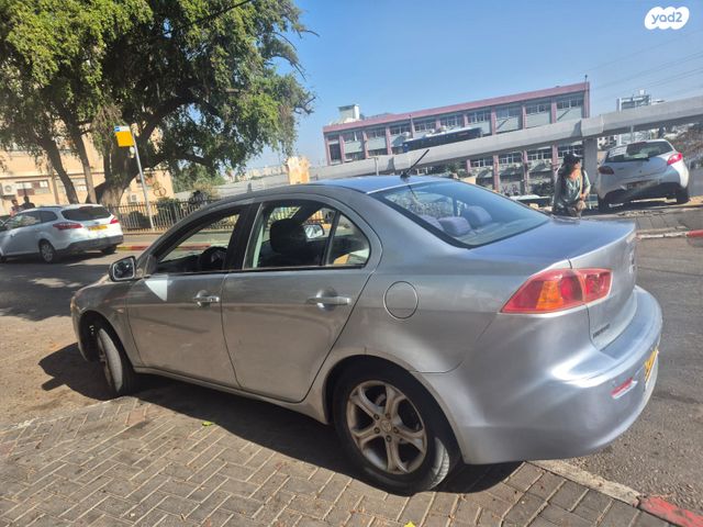 מודעת רכב מיצובישי לנסר