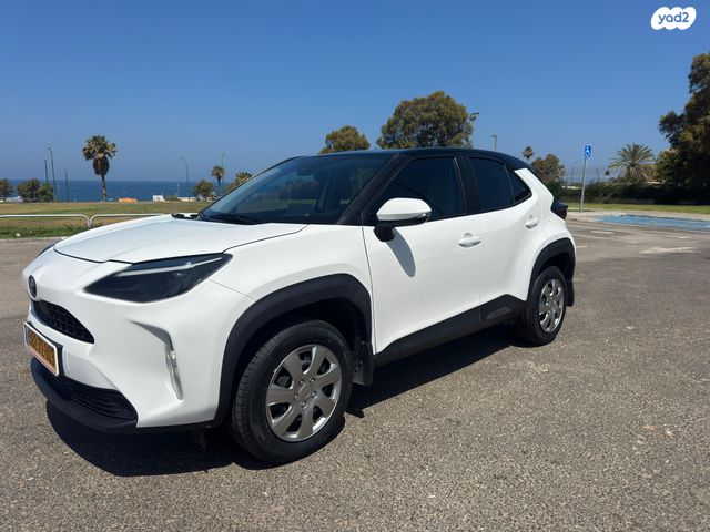 מודעת רכב טויוטה יאריס קרוס