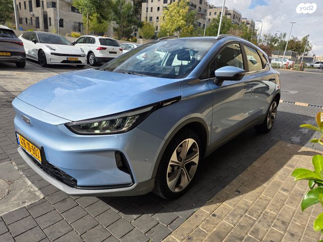 מודעת רכב ג׳ילי Geometry C