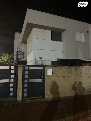 מרים ילן שטקליס 16