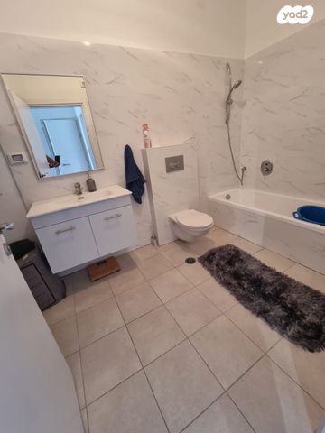 דירת גן, ענבר 80, נעלה, נעלה