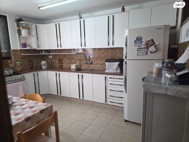 דירה, הגיבור האלמוני 30, יד אליהו, תל אביב יפו