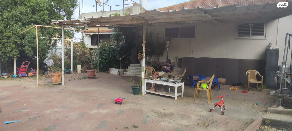 משק חקלאי/ נחלה, 2544 1, ברוש, ברוש