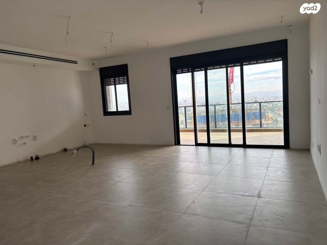 דירה, יצחק ויטנברג 1, פסגת הדר / נווה עוז הירוקה, פתח תקווה