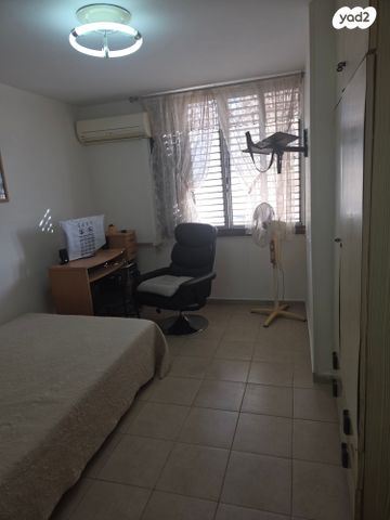 דירה, הגיבור האלמוני 30, יד אליהו, תל אביב יפו