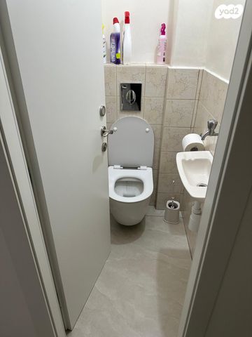 דירה, גבעת חיים 3, צפון מערב מרכז העיר, נתניה