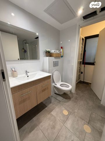 דירה, הרב אבא אבוחצירה 42, שדרות בפארק, שדרות