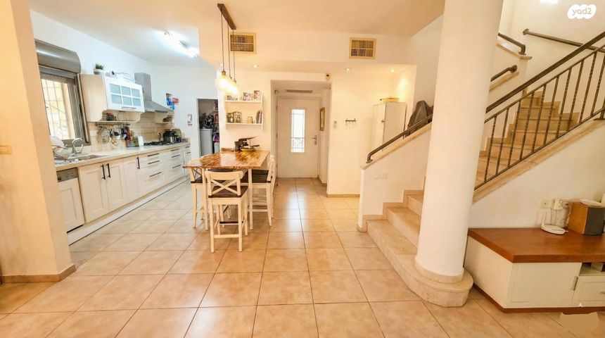 דו משפחתי, קטלב 11, גדרה הצעירה, גדרה