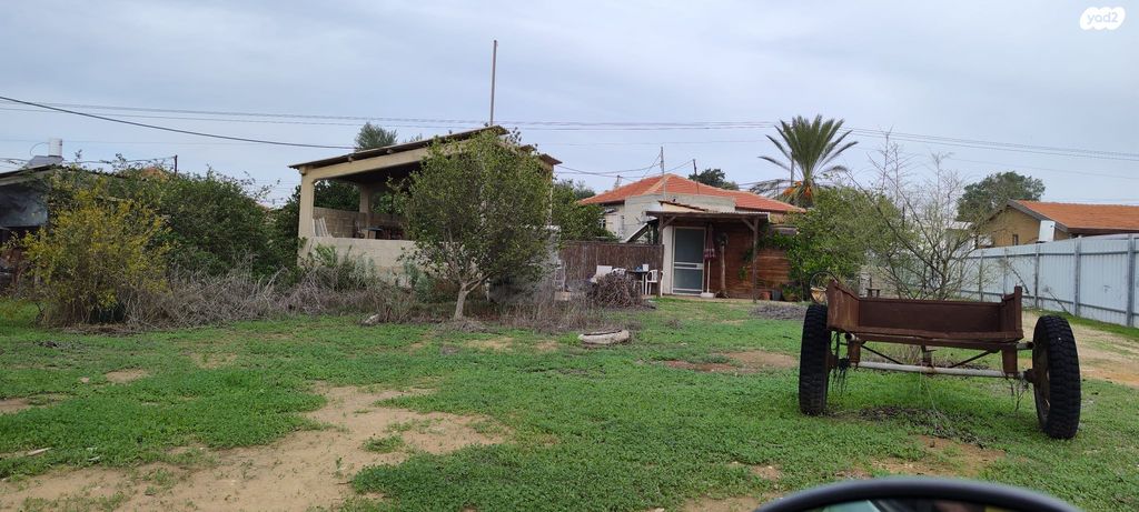 משק חקלאי/ נחלה, 2544 1, ברוש, ברוש