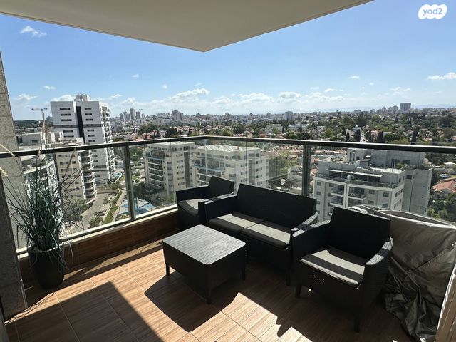 דירה, יעקב תמרי 8, חצרות המושבה, רחובות