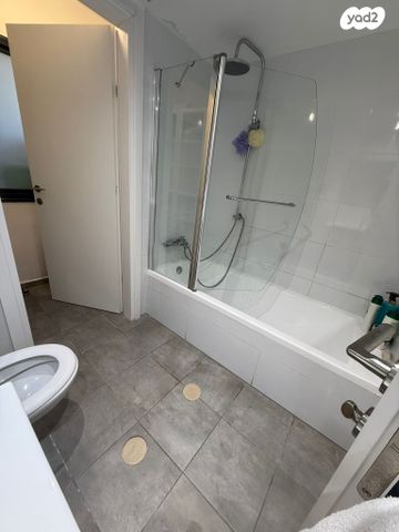 דירה, הרב אבא אבוחצירה 42, שדרות בפארק, שדרות