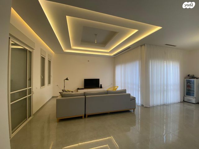 דרך הפרחים 62