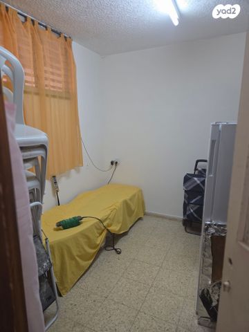 דירה, הגיבור האלמוני 30, יד אליהו, תל אביב יפו