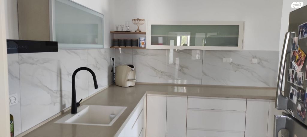 דירה, שדרות הציונות 15, שיכון המסילה, פרדס חנה כרכור