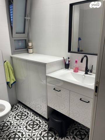 דירה, דרך העצמאות 33, ליבת העיר, יהוד מונוסון