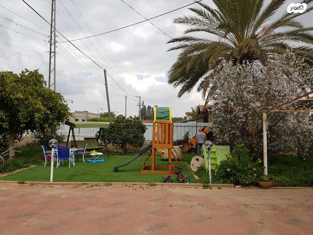 משק חקלאי/ נחלה, 2544 1, ברוש, ברוש