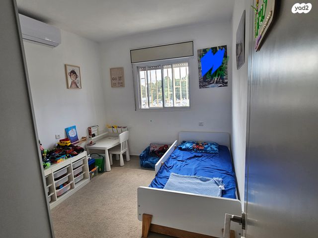 דירה, שדרות הציונות 15, שיכון המסילה, פרדס חנה כרכור