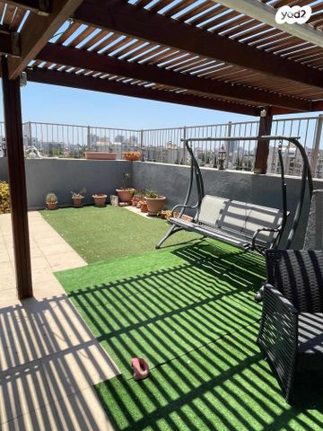 גג/ פנטהאוז, ההגנה 23, דניה, רחובות