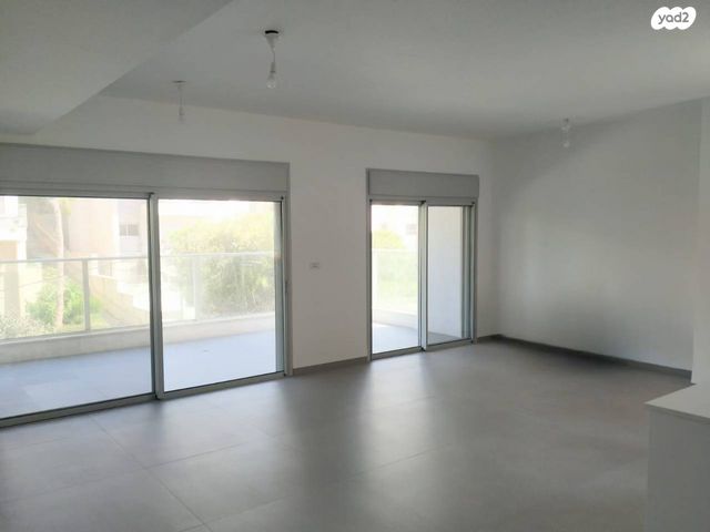 בנימין ד'ישראלי 12