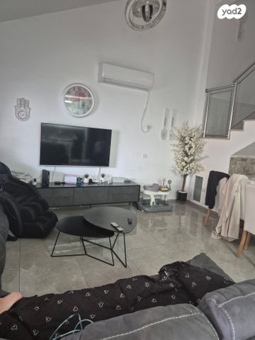 דו משפחתי, חצב 6, נוף הגלבוע, בית שאן