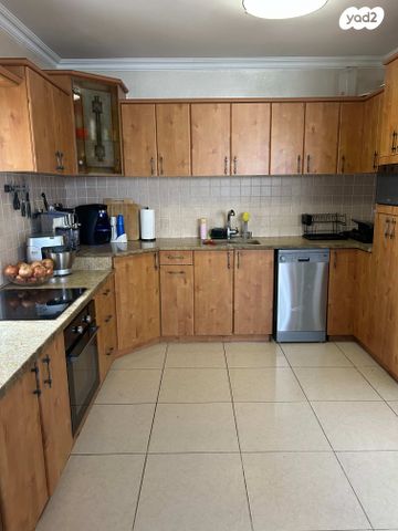 הנרייטה סולד 114