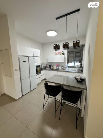 דירה, קטיף 72, שאר העיר, נתיבות