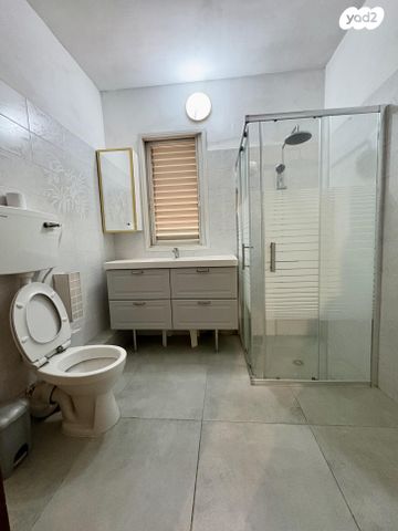 בית פרטי/ קוטג', הצנחנים 4, מרכז, הרצליה