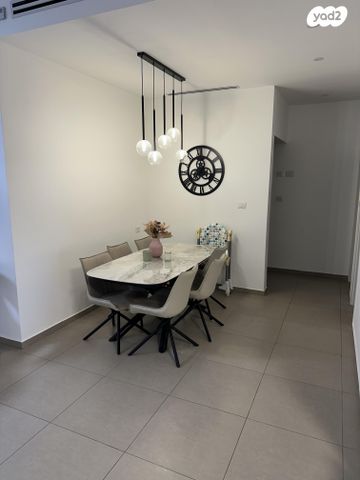 דירה, קטיף 72, שאר העיר, נתיבות