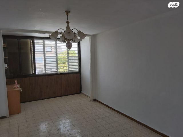 דירה, י"א חללי מינכן 15, גבעת הזיתים, פסגת לוד, לוד