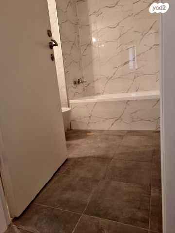 דירה, בית גוברין 7, מורשה, רמת השרון