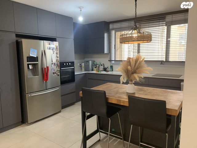 דירה, משה שרת 5, קרית שרת מזרח, חולון