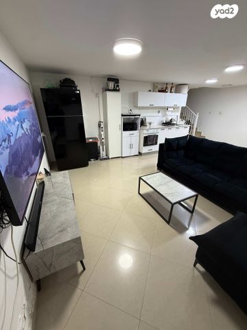 יחידת דיור, קול מבשר 18, נווה זאב, נאות אילן, באר שבע