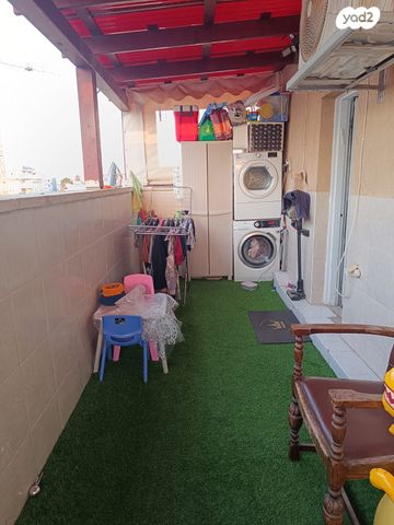 גג/ פנטהאוז, זכריה הלל 12, מחנה יהודה, פתח תקווה