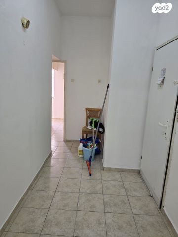 דירה, הרב מיימון 18, רסקו א', חולון