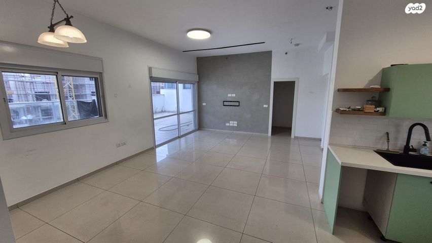 גג/ פנטהאוז, יוסף שפרינצק 32, אחדות, פתח תקווה