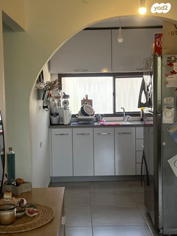 דירה, שלמה בן יוסף 2, שאר העיר, חצור הגלילית