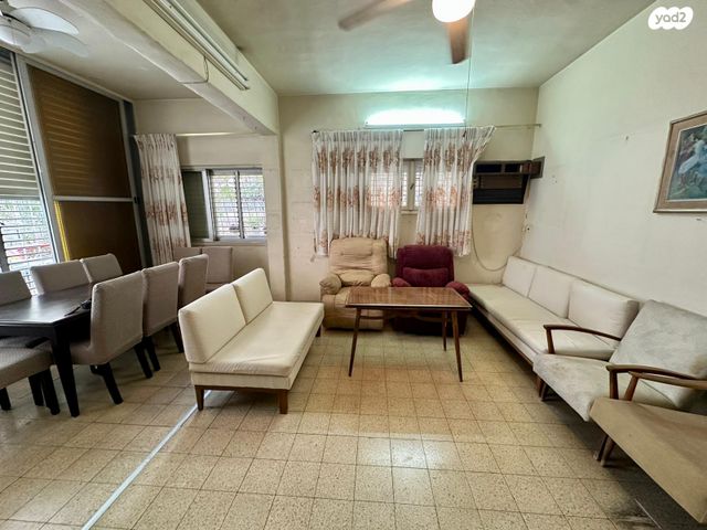 דירה, ישראל טייבר 44, גבעת הרמבם, גבעתיים