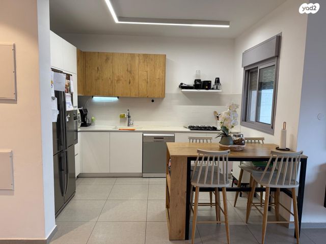 דירה, יחידת 101 1, אריק שרון, נהריה