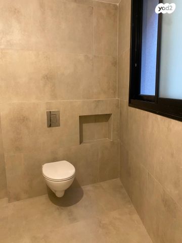 יחידת דיור, התפוח 17, שכונה 16, תל מונד