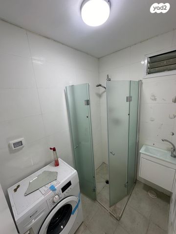 יחידת דיור, הרב עוזיאל 51, נווה און, בני ברק