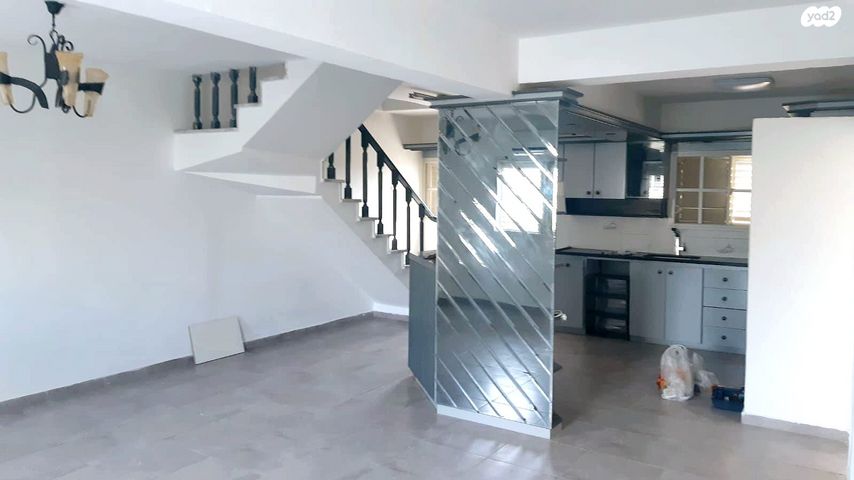 דופלקס, המלך עוזיהו 11, נווה דוד, חיפה