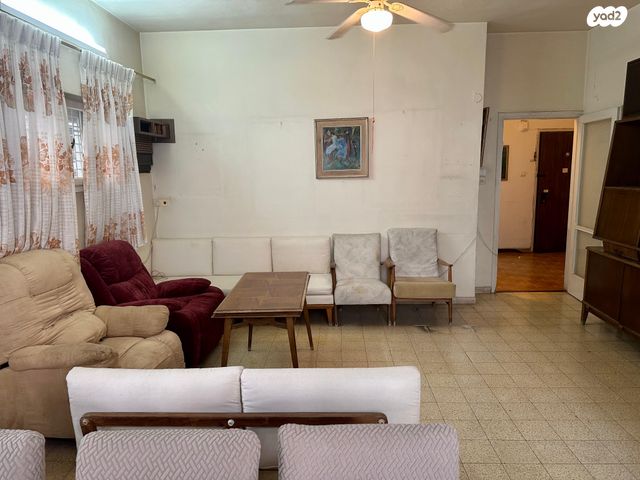 דירה, ישראל טייבר 44, גבעת הרמבם, גבעתיים