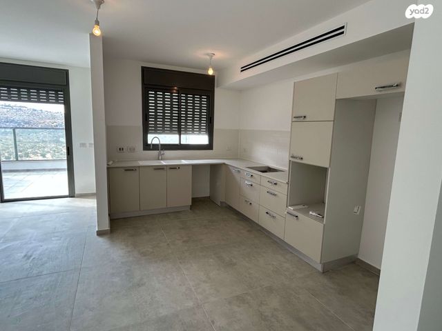 דירה, כלנית 1, צופים, צופים