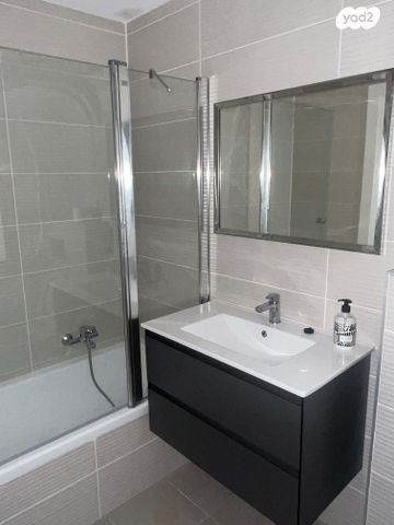 דירה, תוצרת הארץ 5, נחלת יצחק, תל אביב יפו