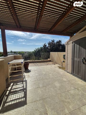 יחידת דיור, שדרות אלון 1, גבעות בר, גבעות בר