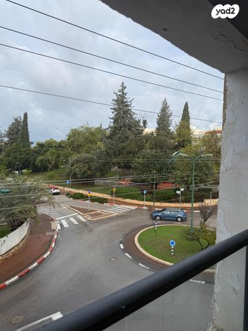 דירה, התבור 25, מרכז העיר, קרית אתא